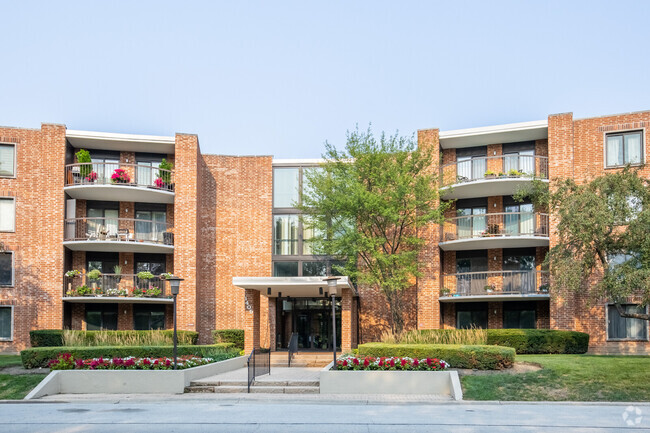 Building Photo - 1405 E Central Rd Unit 210B Rental