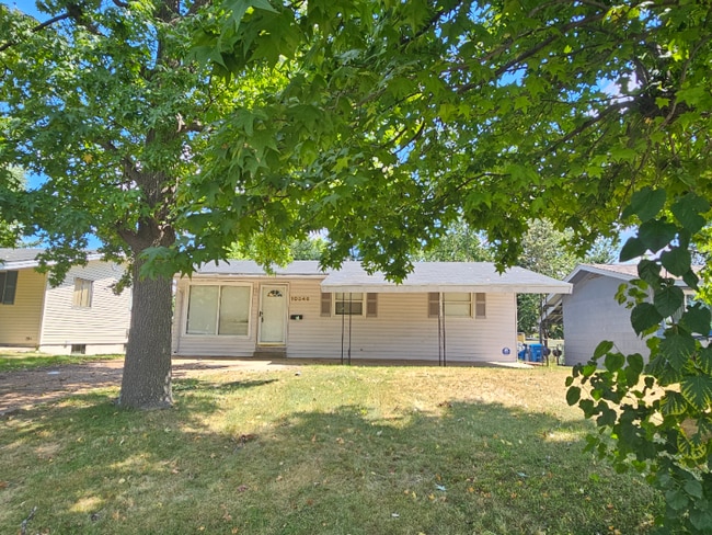 Building Photo - 10346 Lilac Dr Rental