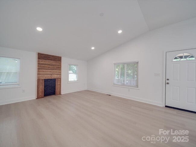 Photo - 1012 Wood St