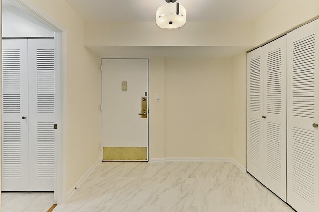 Photo - 3800 Powell Ln Unit 314