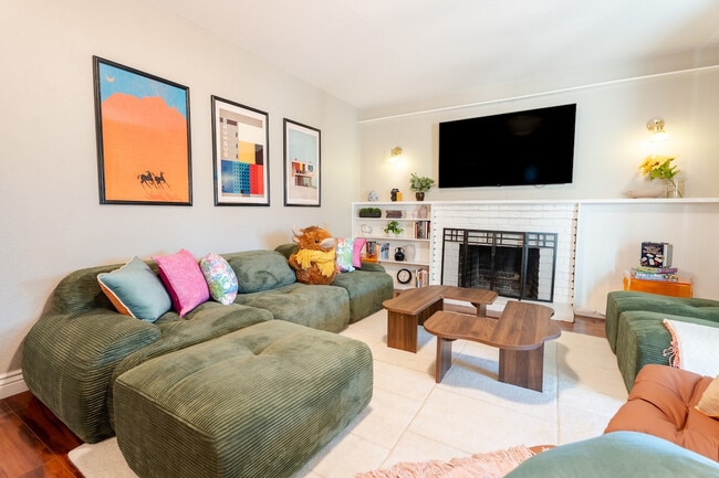 Photo - 771 Century Dr Unit SI ID1495743P