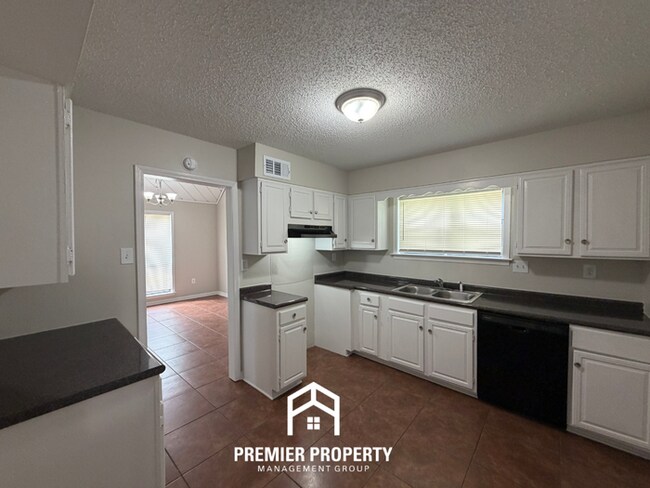 Photo - Newly Renovated 3BR/2BA in 38135 | Vaulted Ceilings, Fireplace & Formal Dining