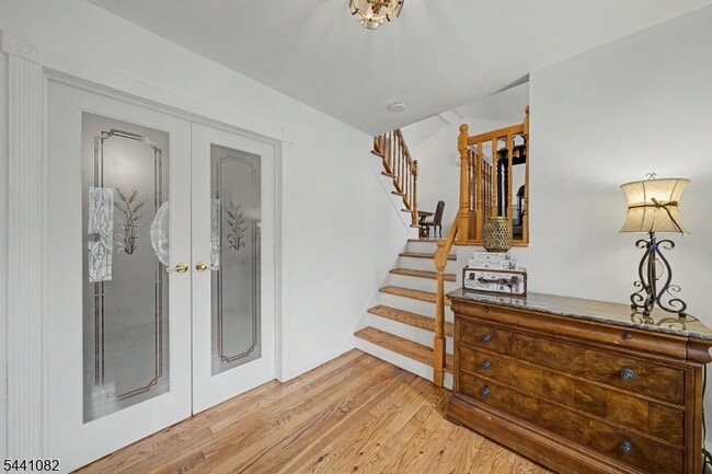 Photo - 23 Distler Ave