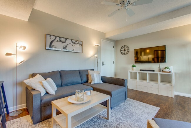 Photo - 900 19th Ave S Unidad #214