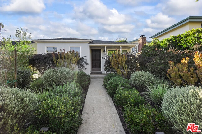 Building Photo - 2654 33rd St