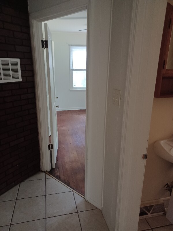 Photo - 217 Westerwood Dr Unit 1 utilities included