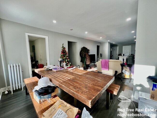 Photo - 159 Hillside St