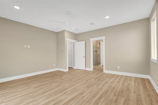 Photo - 28 Cmdr. Runco Ln