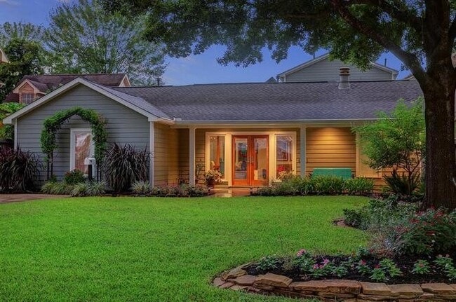 Building Photo - 4531 Palmetto St
