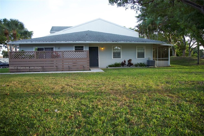 Photo - 4934 S Hemingway Cir Townhome