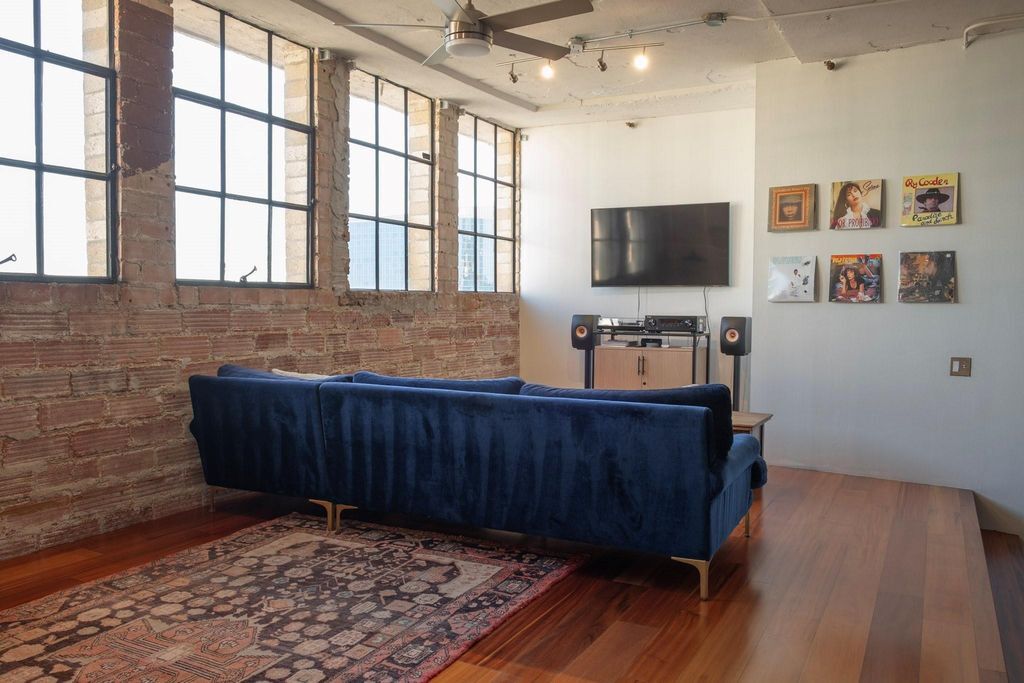 Photo - 1122 Jackson St Unit 1004