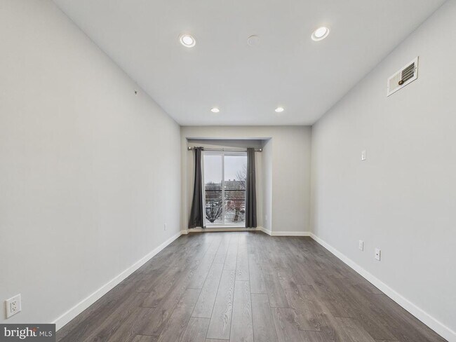 Photo - 521 W Norris St