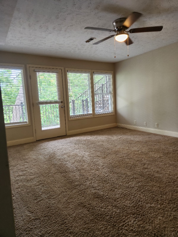 Photo - 1904 Parkwild Dr Unidad 27