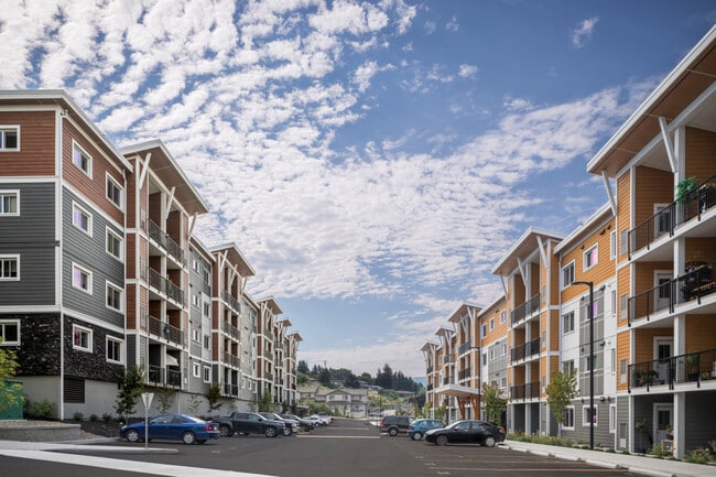 Building Photo - CREEKVIEW HEIGHTS