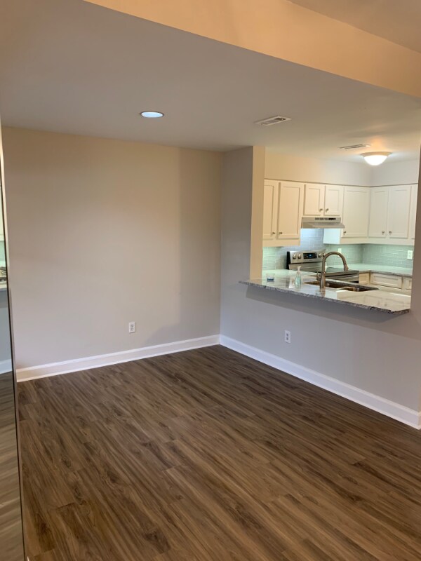 Photo - 2000 Greenway Ave Unit Apt 1C