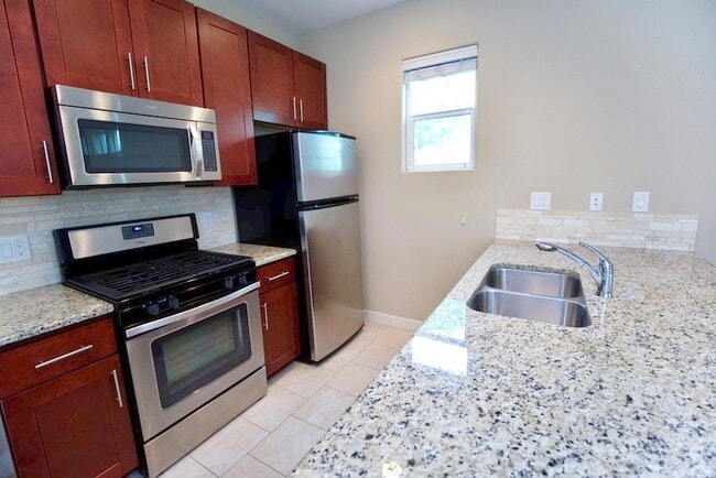 Photo - 1800 Richcreek Rd