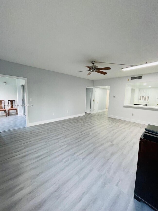 Photo - 9175 SW 77th Ave Unit 306