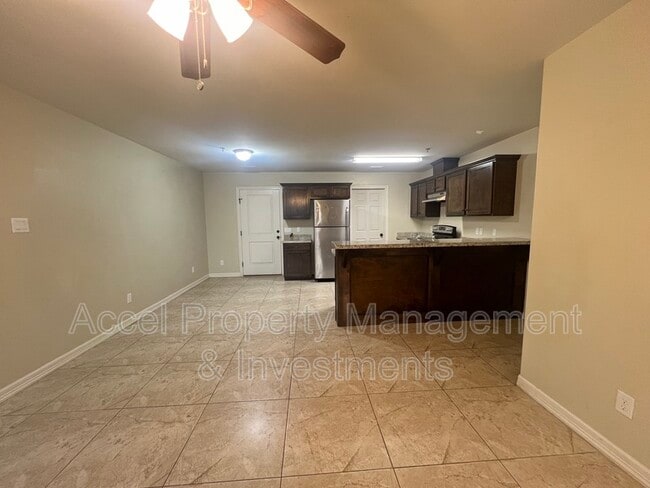 Photo - 2607 E Eisenhower Ave Unidad 3