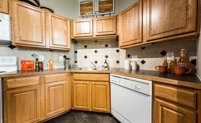 Photo - 1 bedroom in Houston TX 77003 Unit 1292