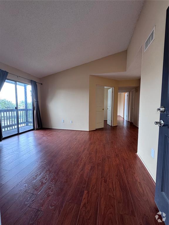 Building Photo - 3700 Idlebrook Cir Unit 208 Rental