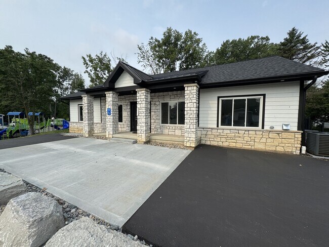 128 Hosner Dr
