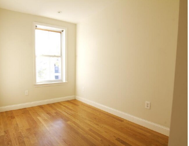 Photo - 96 Hammond St