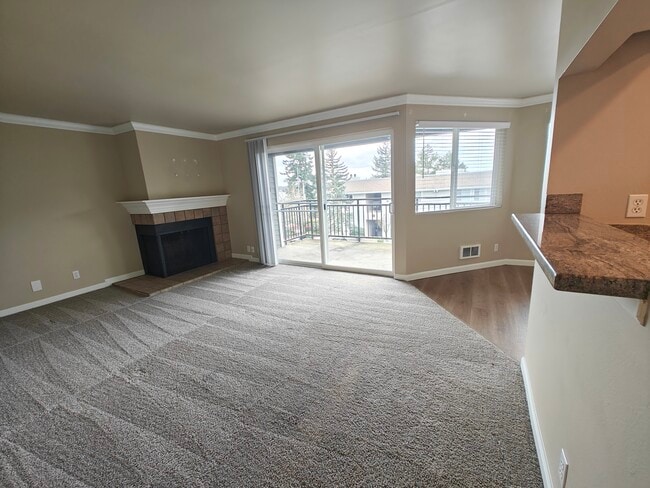 Photo - 6007 Lakeview Dr