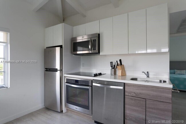 Photo - 1450 Meridian Ave Unit 201