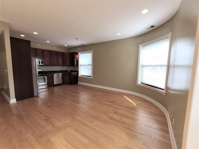 Photo - 3323 N Halsted St Apartments Unit 3
