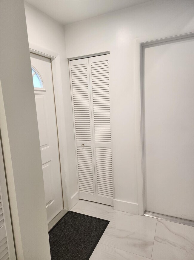 Photo - 1303 Seagrape Cir