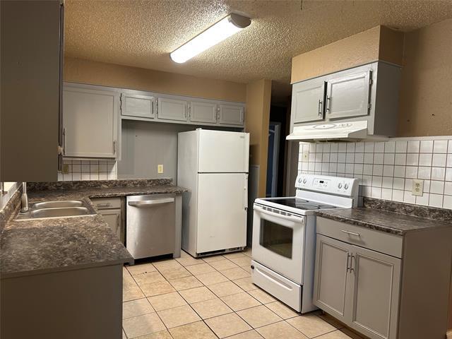 Photo - 3296 Sandefer St