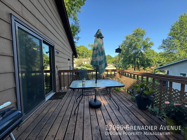 Photo - 17090 Grenadier Ave