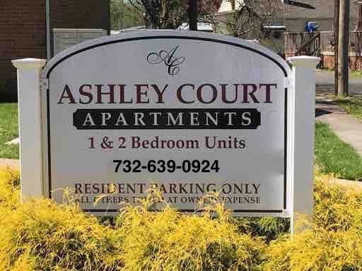 Photo - Lincoln Court Apartments