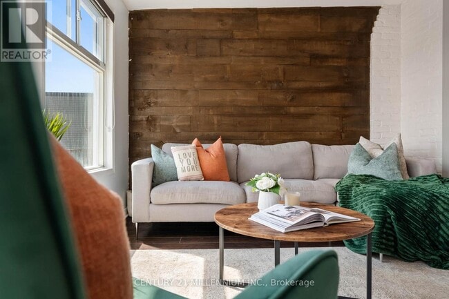 Photo - 166 Broadway Unité 5