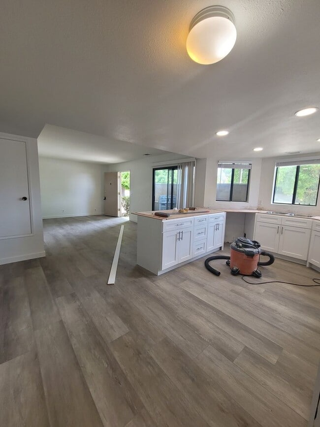 Photo - Ventura - Ground floor level 2+1 apartment with 1-car garage