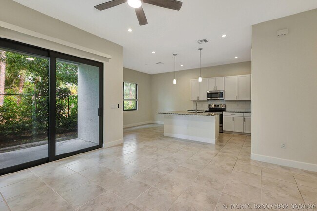 3675 SW Magnolia Ridge Ln