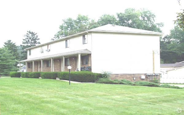 Photo - 3931-3939 Stow Rd Apartments