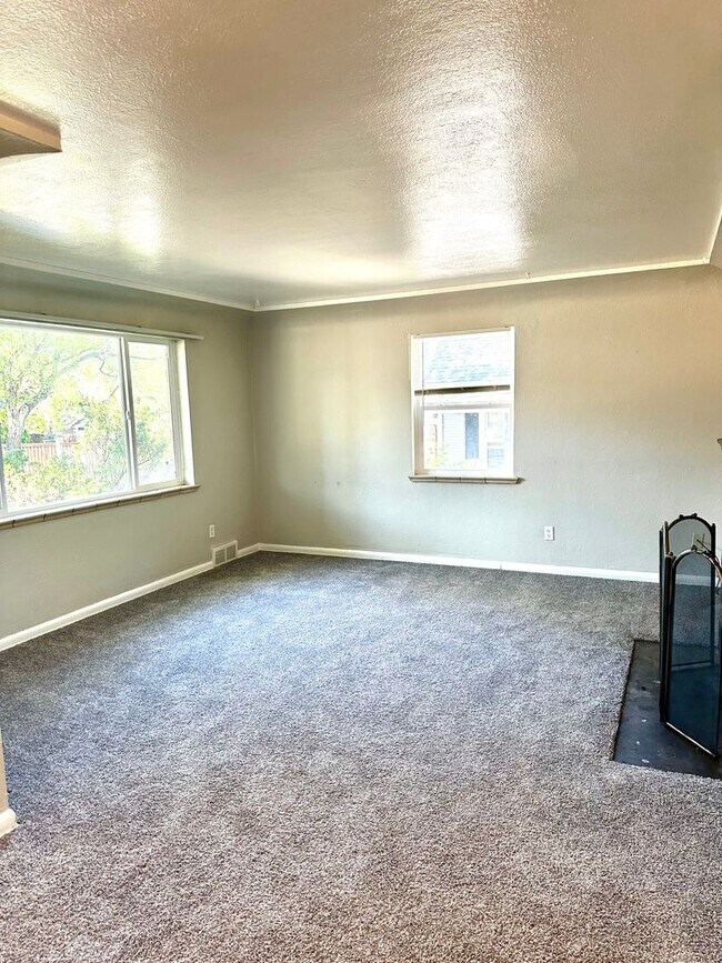 Photo - Charming 2 bedroom on Uintah Unit Upper