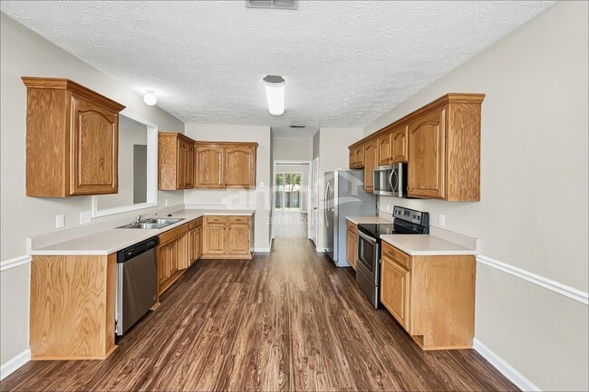 5108 Bumblebee Dr