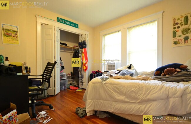 Photo - 289 Foster St Unit 1