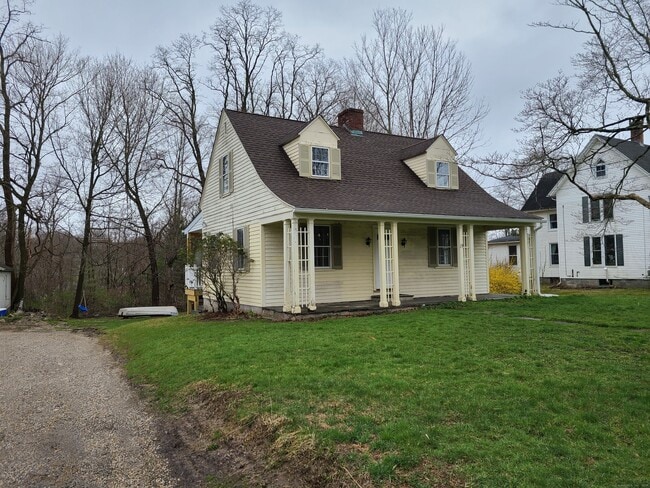 Photo - 13 S Lake St House