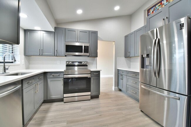 Photo - 9425 Longmeadow Cir