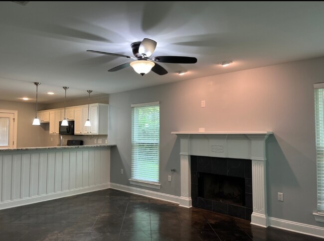 Photo - 71187 Sanders St