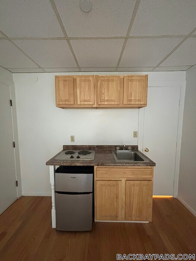 Photo - 405 Beacon St Unit C