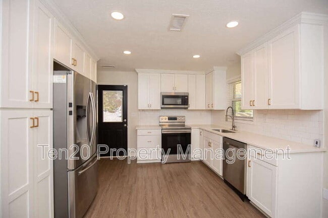 Photo - 8334 Canaan Dr