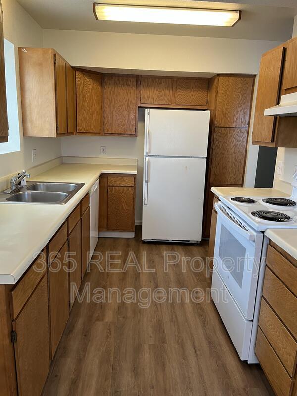 Photo - 3625 Centennial Cir Unit 2