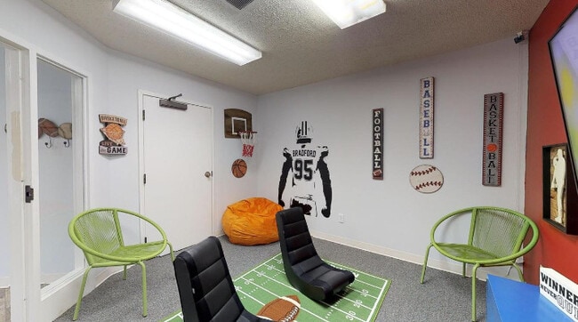 Photo - Bradford Pointe Apartments