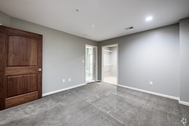 2BR, 2BA