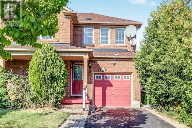 Photo - 35 Pitchpine Dr