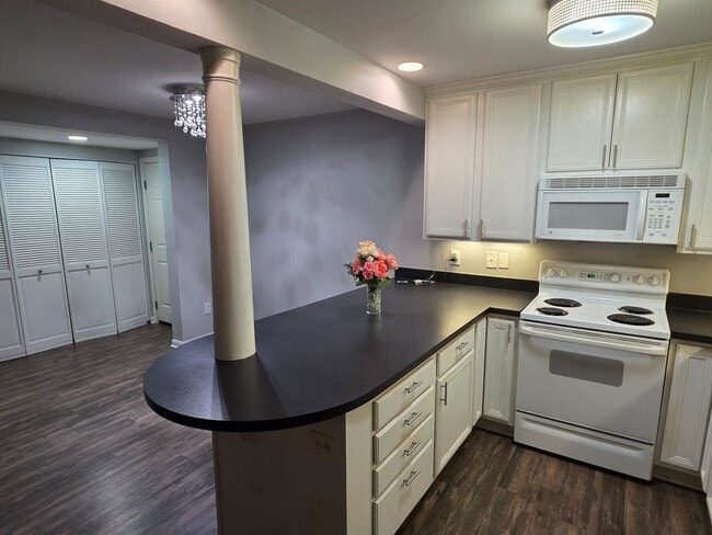 Photo - 2 bedroom 2 bath downtown condo